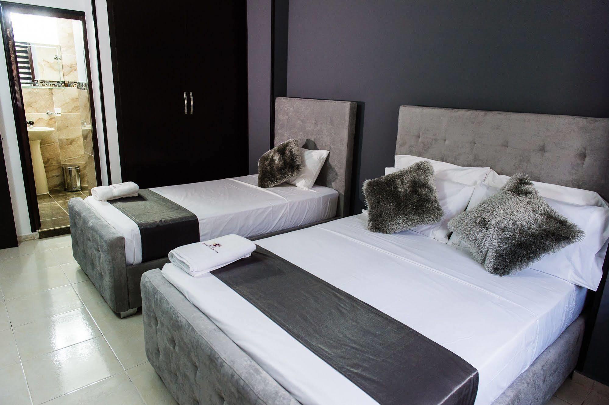 Hotel Roosevelt Plaza Cali Esterno foto