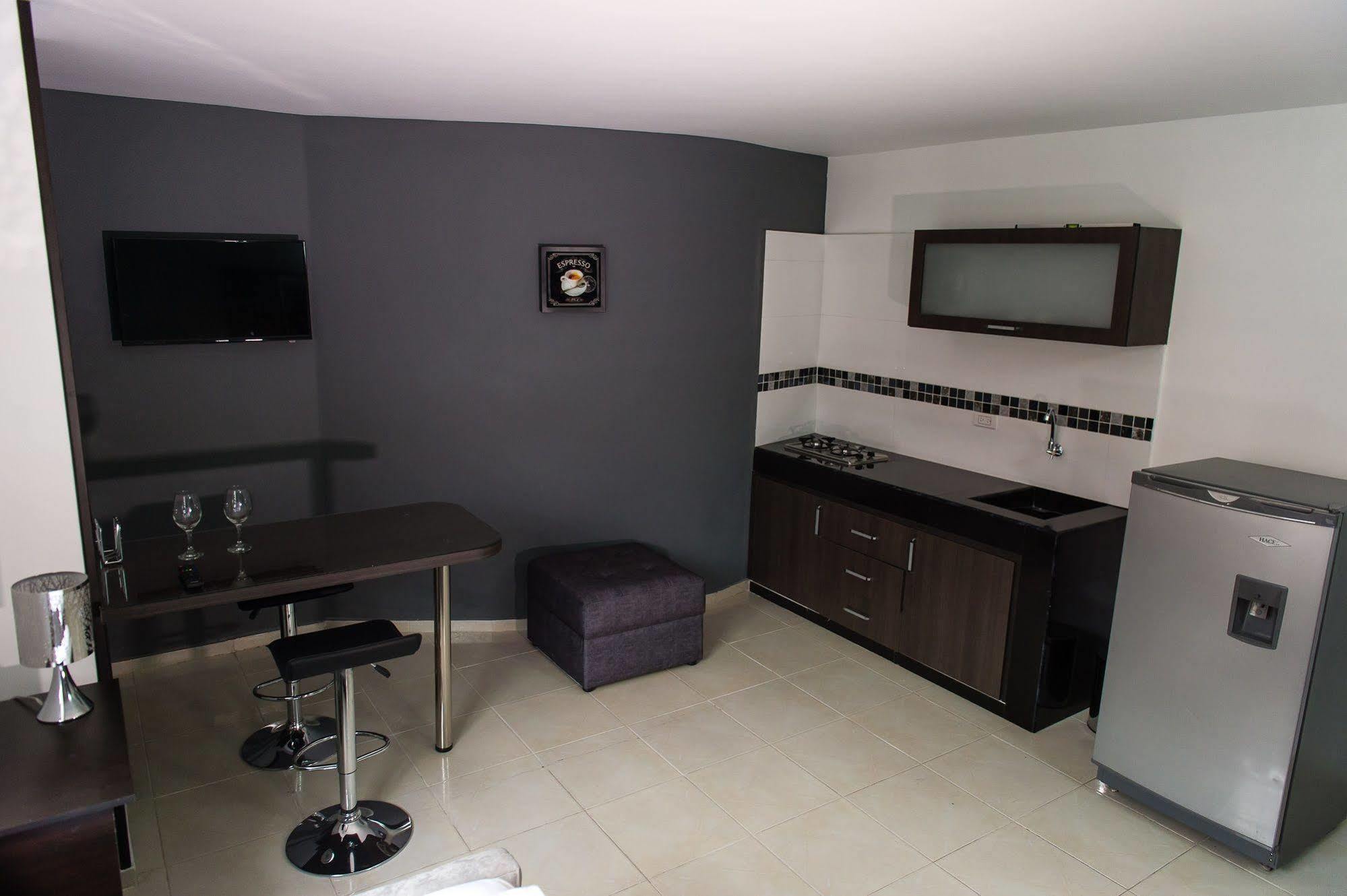 Hotel Roosevelt Plaza Cali Esterno foto