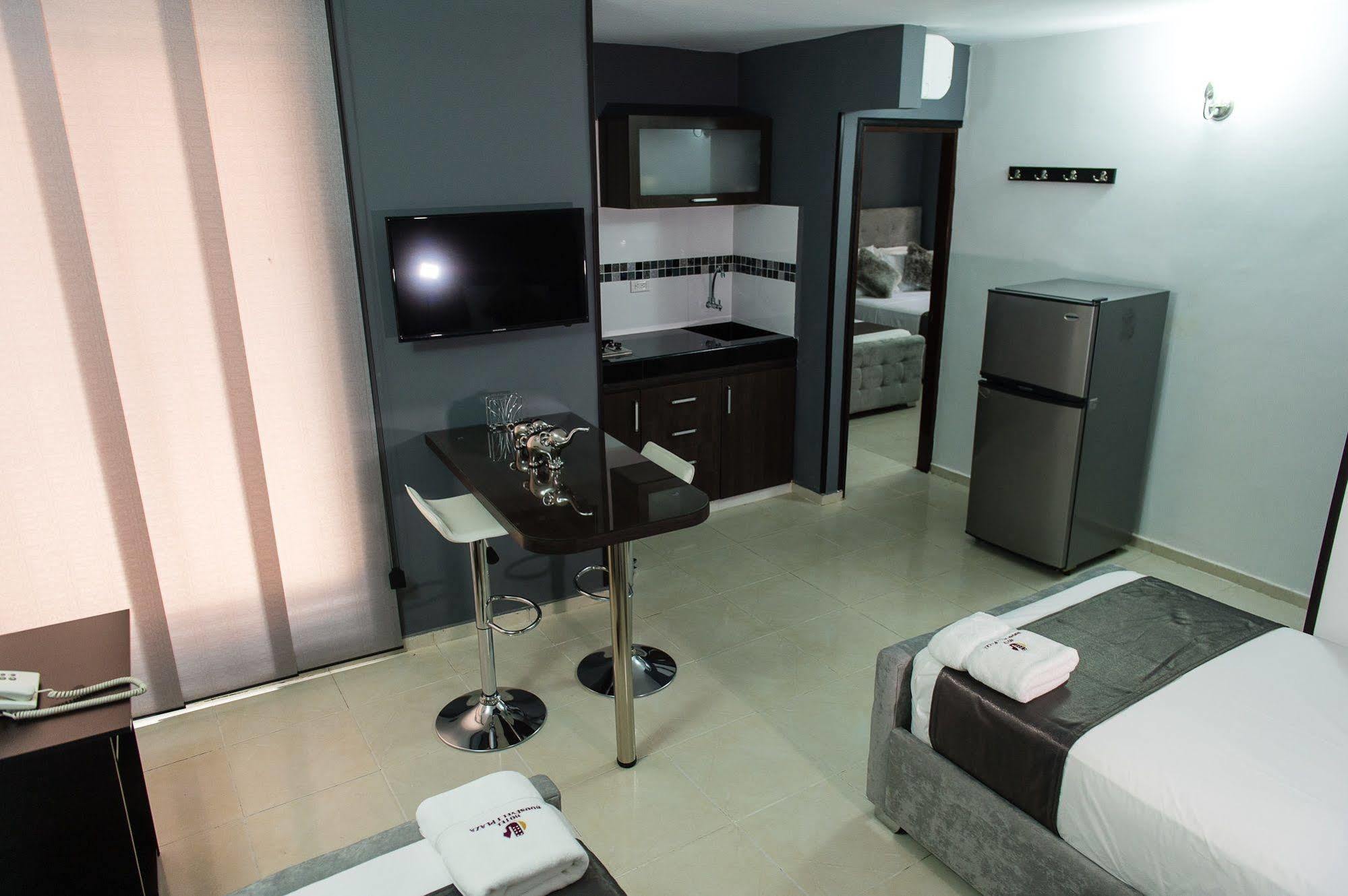 Hotel Roosevelt Plaza Cali Esterno foto